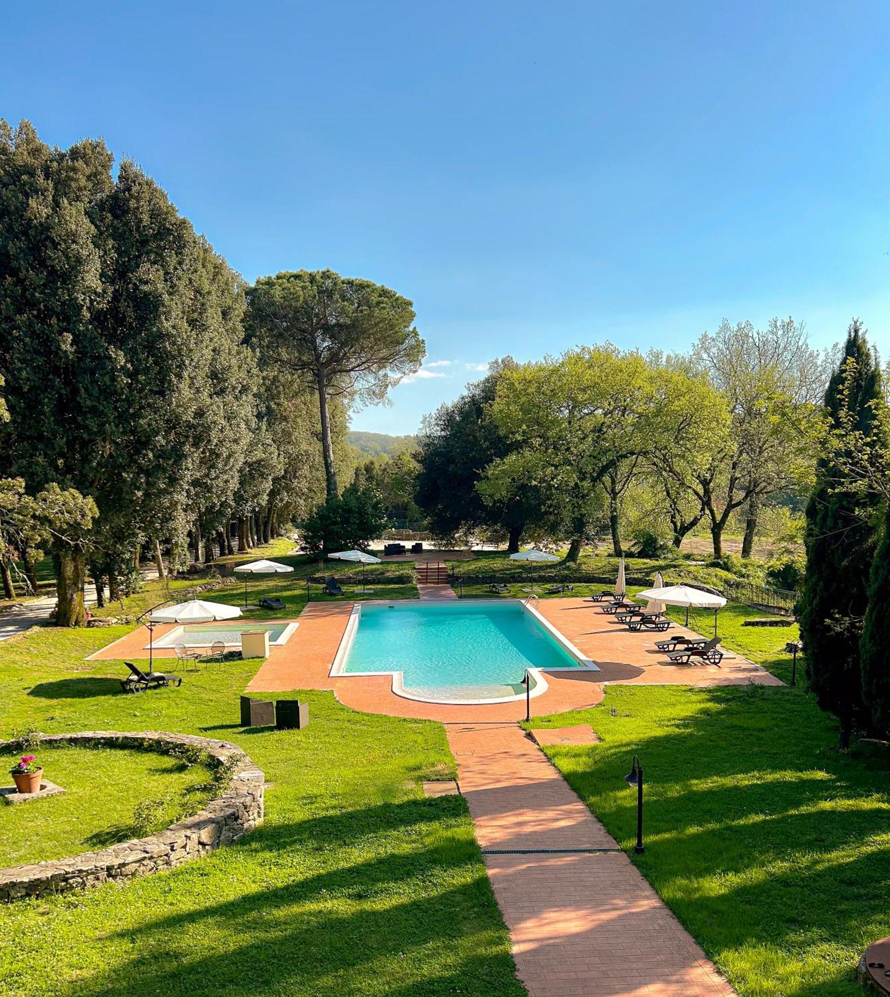 Mucellena Aparthotel